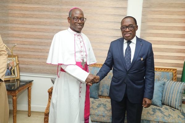 Aka Aouélé et le Cardinal Bessi Dogbo : dans les coulisses de la rencontre © Crédit photo DR