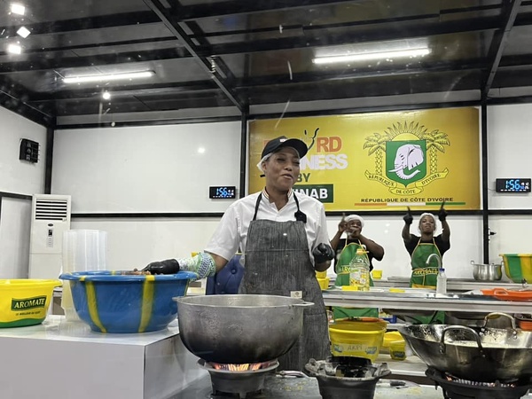 Zeinab Bancé : après un record de 131 heures de cuisine continue a mis fin ce lundi à son défi