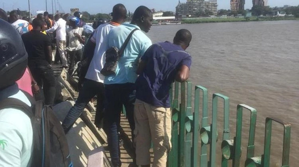 Tentative suicide sur le Pont De Gaulle ce samedi © Crédit photo DR