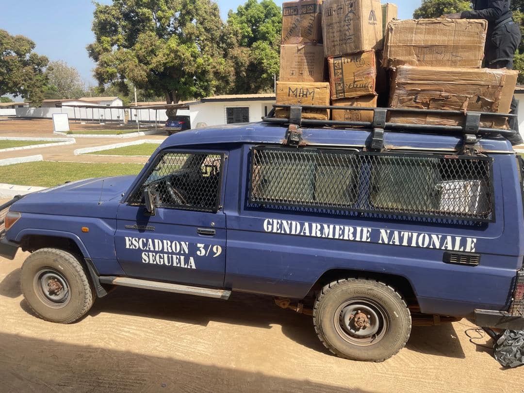 L'escadron de Séguéla intercepte un convoi de médicaments prohibés dans le village de Banadjé © Crédit photo DR