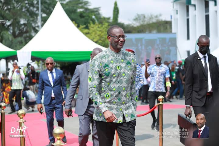 Tidjane Thiam, le président du PDCI, détaille la répartition des milliardaires en Afrique  © Crédit photo DR