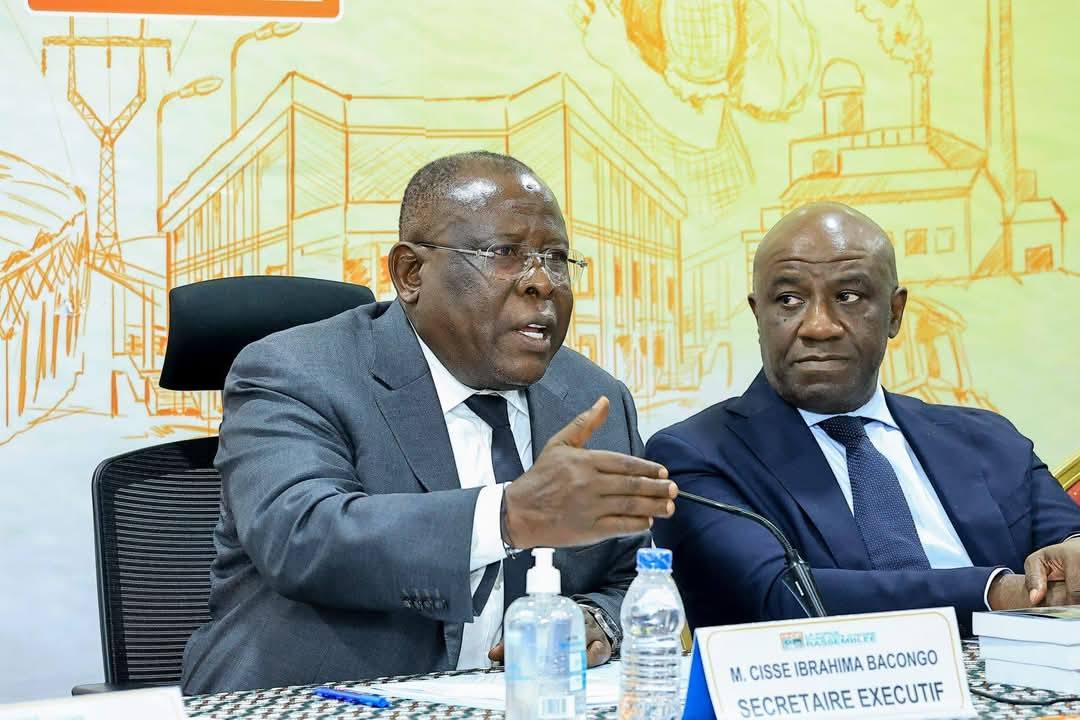 Affaire "digba dette" : Bacongo répond à Gbagbo  © Crédit photo DR