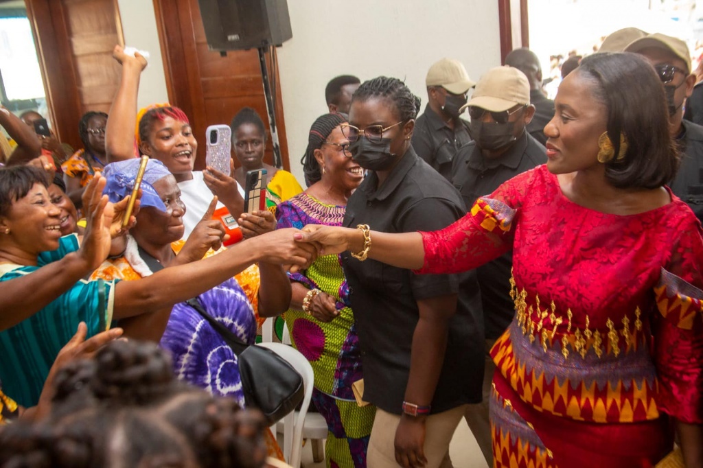 Les femmes de Port-Bouët accueillent Nadiany Gbagbo dans une ambiance festive