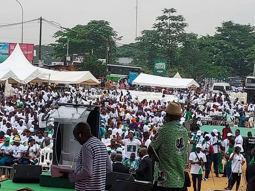 Yopougon : La place Ficgayo noire de monde pour le meeting du PDCI