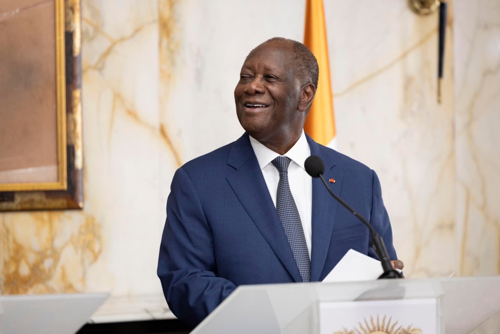 Alassane Ouattara lors de la visite de John Mahama